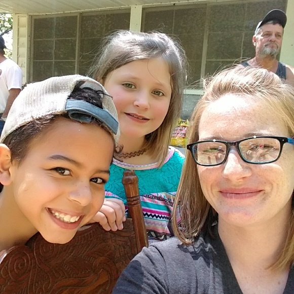 Meet your Posher, Britt - Picture 4 of 4